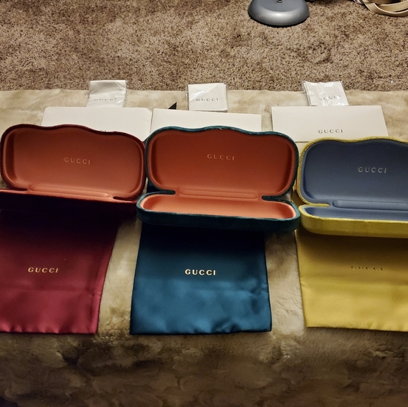 Authentic Gucci Cases - Picture 3 of 7
